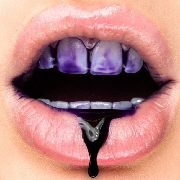 Brillaglo™ — Gel blanchissant pour un sourire rayonnant et confiant