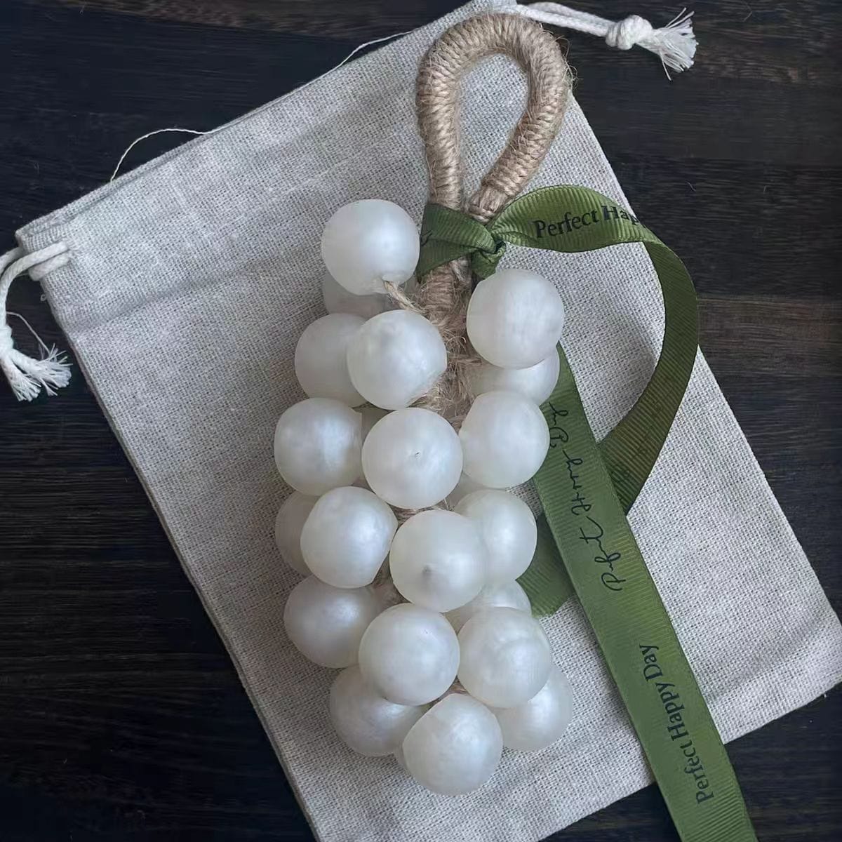 VitaGrape™ – Savon Naturel en Forme de Raisin