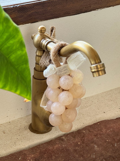 VitaGrape™ – Savon Naturel en Forme de Raisin